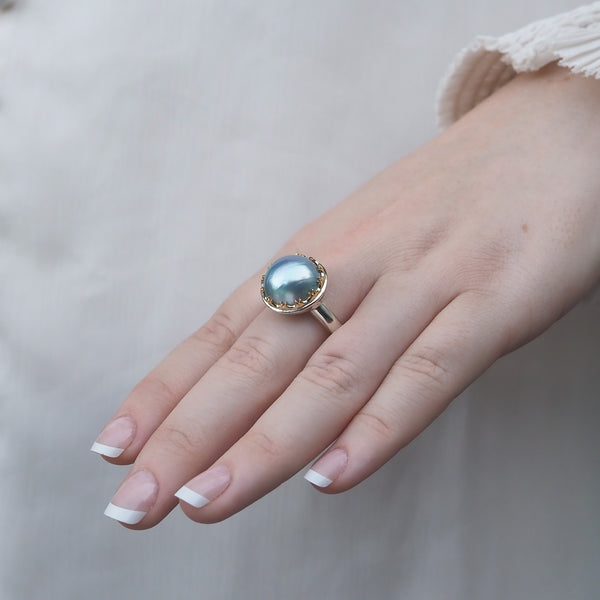 Blue Made Pearl Scalloped Ring