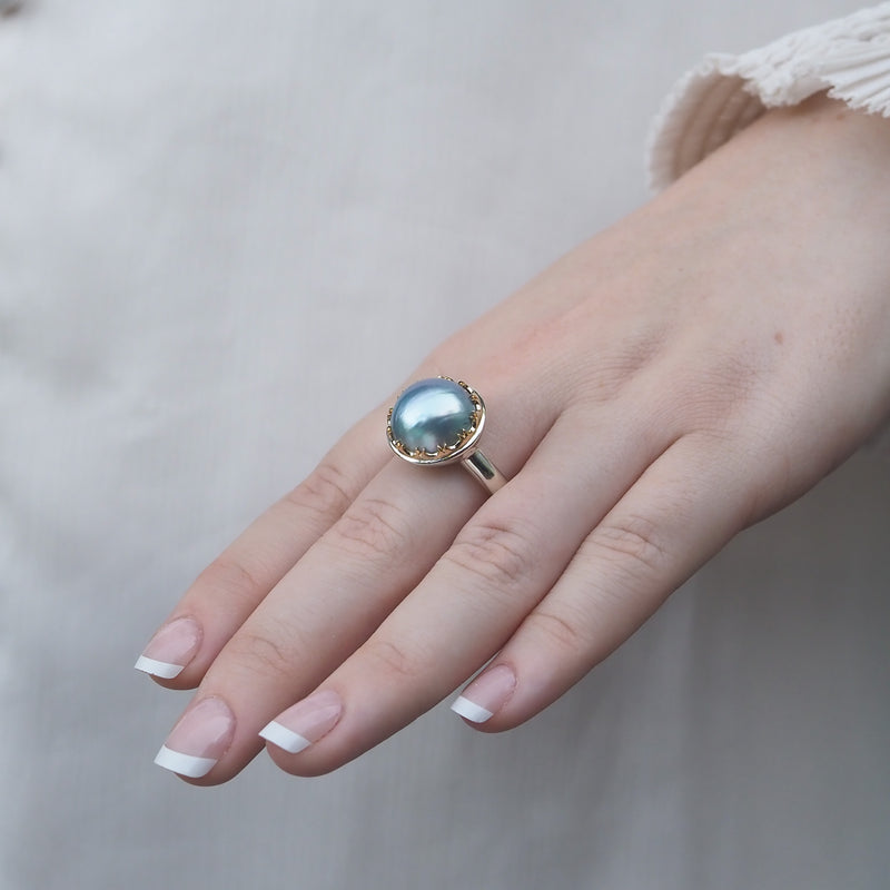 Blue Made Pearl Scalloped Ring