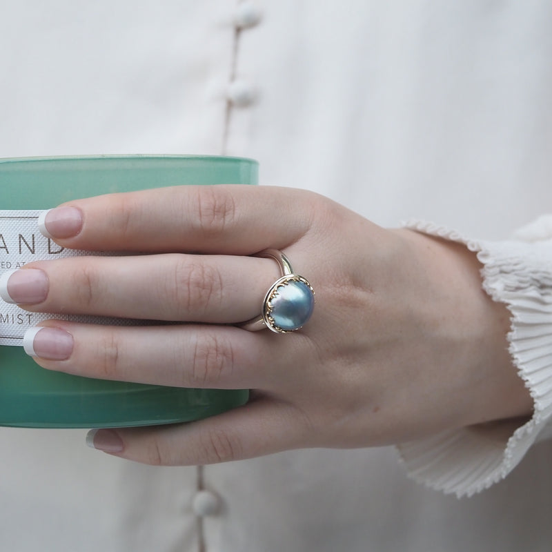 Blue Made Pearl Scalloped Ring