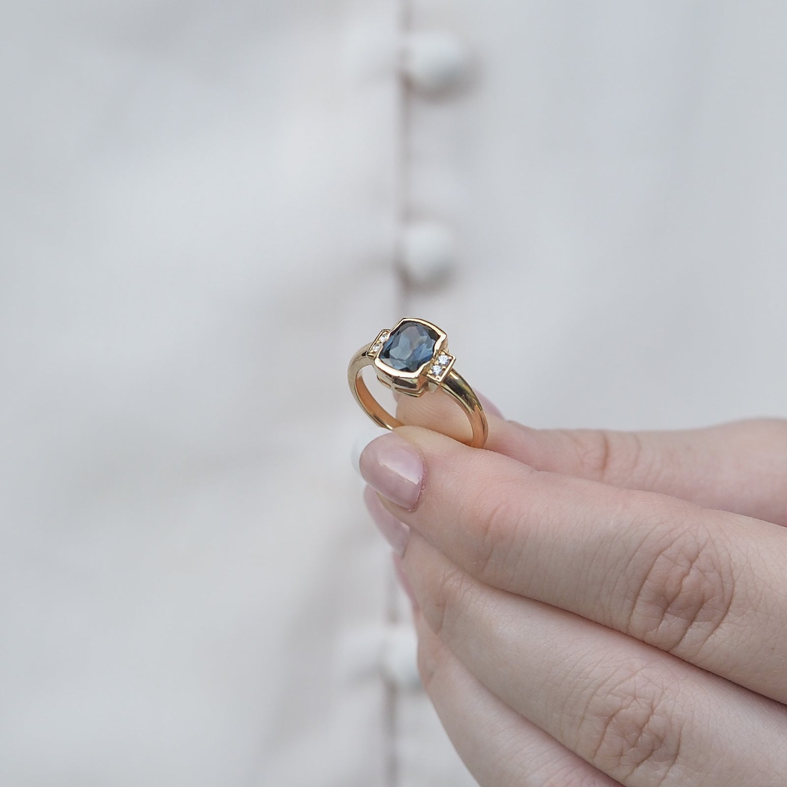 Australian Sapphire Ring in White and Rose Gold – TCity Jewellers