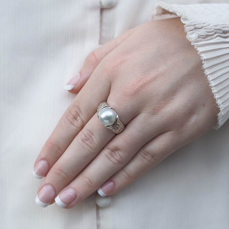 Button South Sea Pearl Damask Ring