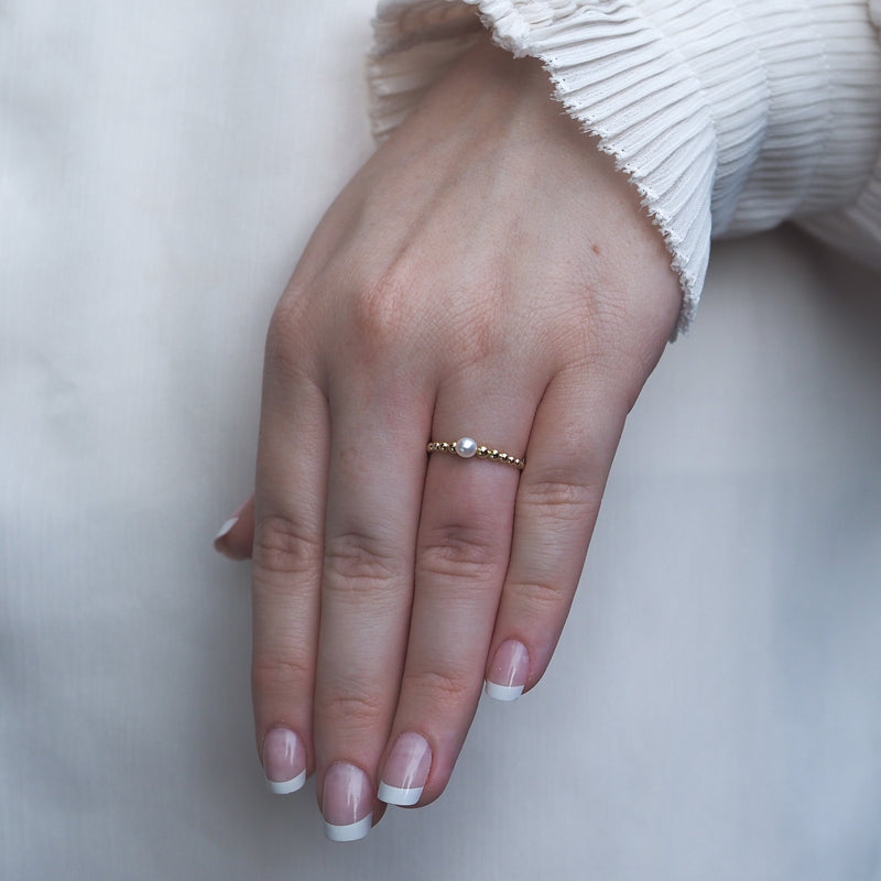 Pearl graduated Ball Stacker Ring