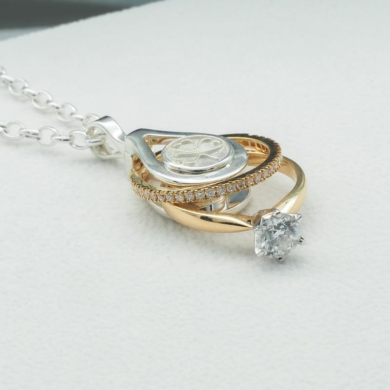 Fonya locket ring safe 2 tone Gold and silver
