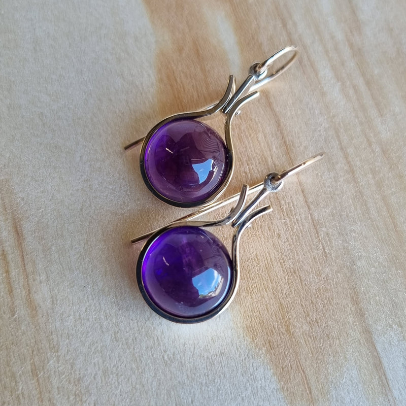 Dewdrop Cabochon Amethyst 12mm Earrings Yellow Gold